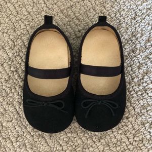 Black maryjane slip-ons 12mo